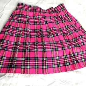 Pink Pleated Plaid skirt